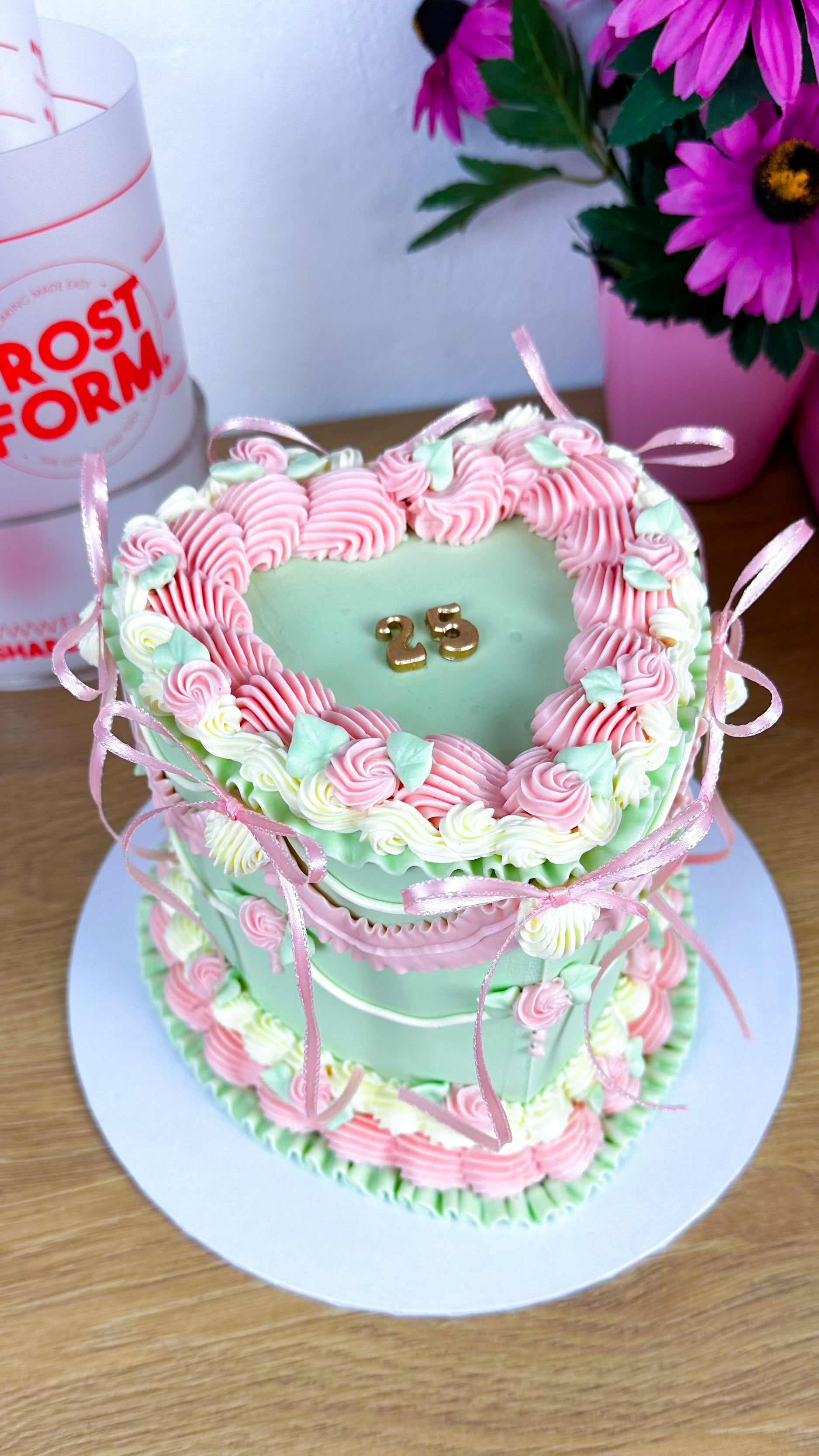 6" & 8" (15cm & 20cm) Heart Frost Form