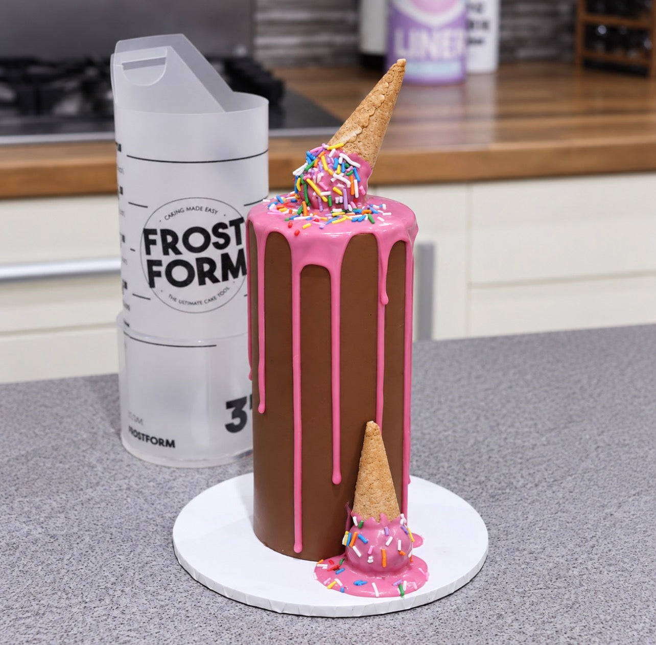Frost Form - 3" (8cm) Round - Cake Decorating Kit