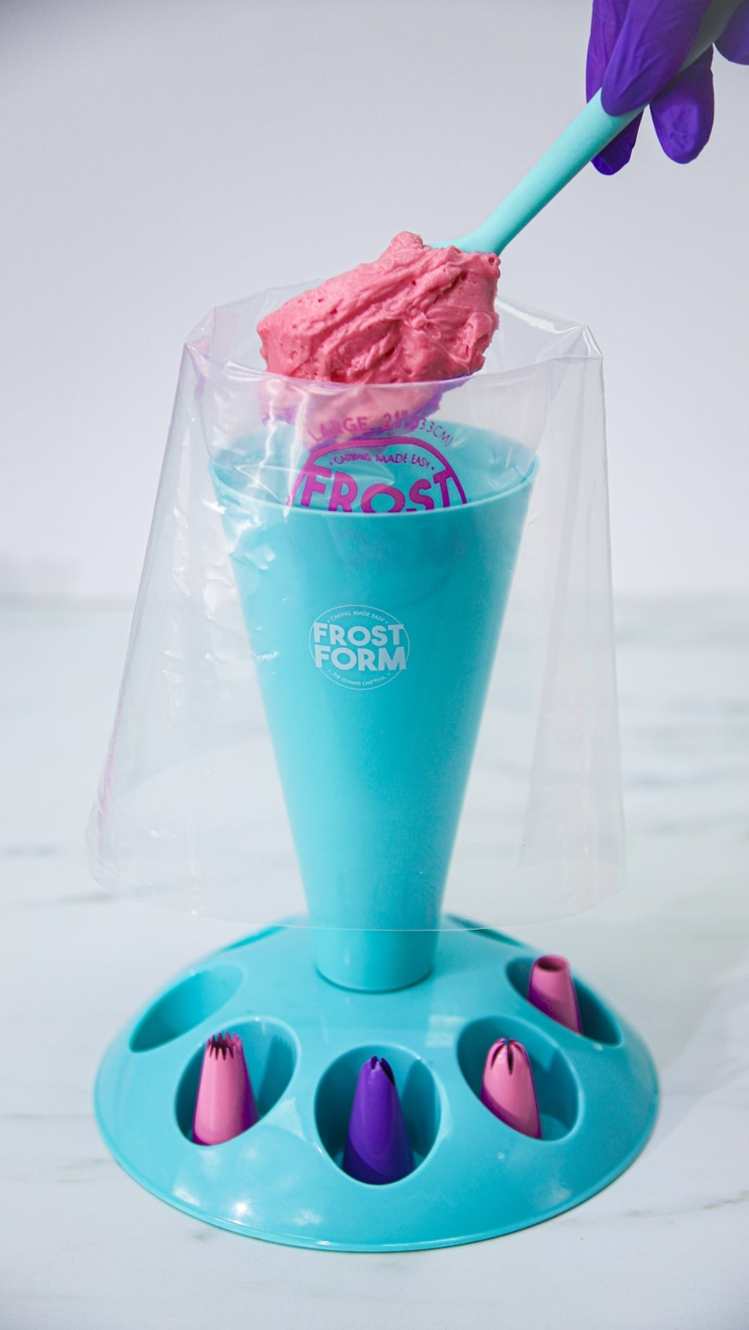 Frost Caddy – Spritzbeutel- und Tüllenständer (Tüllen und Spritzbeutel nicht im Lieferumfang enthalten)